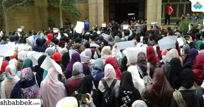 بالصور.. انتفاضة طلاب جامعة الإسكندرية من أجل الأقصى
