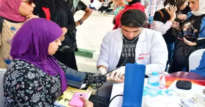«صحتك يا شباب».. حملة للكشف بالمجان على طلاب جامعة القاهرة