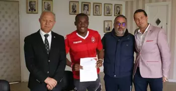 سليمان كوليبالي يتعاقد مع النجم الساحلي التونسي