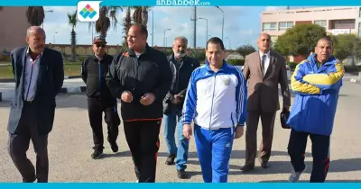 صور| رئيس جامعة بورسعيد يشارك في طابور اللياقة بكلية التربية الرياضية