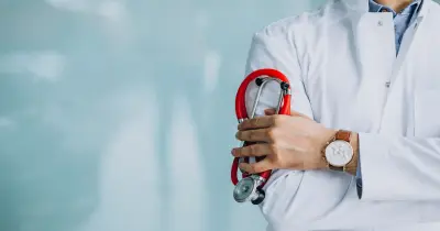 بأمر الرئيس.. حزمة حكومية لزيادة أجور الأطباء