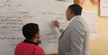 إحالة مدرس للتحقيق بسبب نظافة الفصل بالجيزة.. تفاصيل قرار وكيل الوزارة