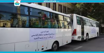 حاكم الشارقة يهدي «زراعة القاهرة» 5 أتوبيسات (صور)
