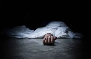 خلال بث مباشر داخل كنيسة بالإكوادور.. وفاة قس بعد سقوط مفاجئ للصليب خلال القداس