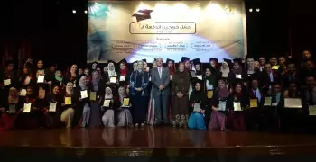 رئيس جامعة المنيا يشارك في حفل تخرج الدفعة الـ16 بكلية الأسنان