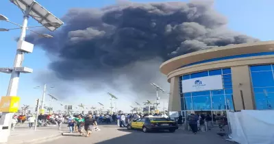 حريق كارفور الإسكندرية بالصور والفيديو.. تعرف على السبب