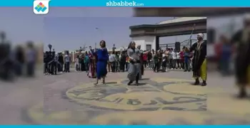 فيديو| راقصات في حفل تجارة السادات.. والجامعة: «بنعملها كل سنة»