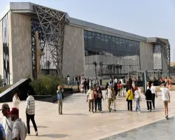 60% للأجانب داخل المتحف المصري الكبير في مواسم الذروة