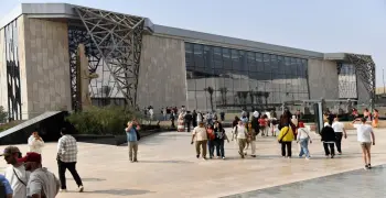 60% للأجانب داخل المتحف المصري الكبير في مواسم الذروة