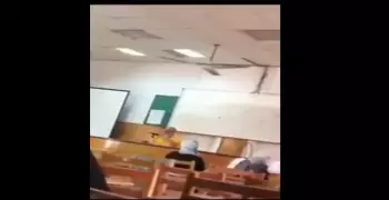 كيف أهان أستاذ جامعة الإسكندرية القرآن الكريم أمام الطلاب