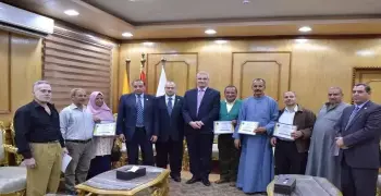 جامعة بني سويف تكرم الموظفين المحالين على المعاش خلال شهر أبريل