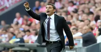مدرب برشلونة يستبعد أندري جوميز من مواجهة خيتافي