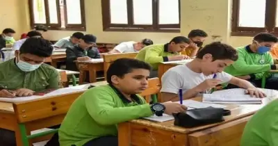 معلمون وأولياء أمور يطالبون بتأجيل امتحانات شهر مارس 2026