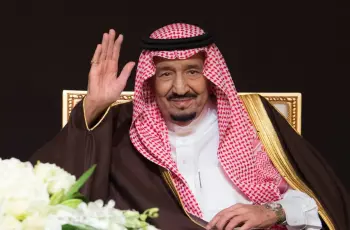 خادم الحرمين الشريفين يعلق على محاولة استهداف الحوثيين للأماكن المقدسة