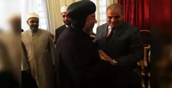 رئيس جامعة الأزهر يقدم التهنئة للبابا تواضروس