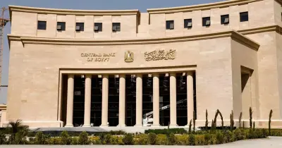 بسبب المديونية للبنك المركزي.. منع رجل الأعمال محمد الخشن و22 من أفراد عائلته من التصرف في أموالهم