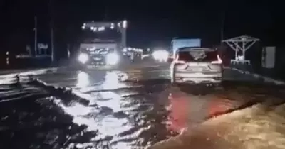 سيول مرسى علم تُغرق المدينة وتتسبب في غلق الطرق