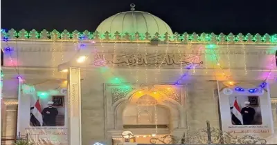 صور أسامة الأزهري على مسجد السيدة زينب تثير الجدل.. وزارة الأوقاف ترد