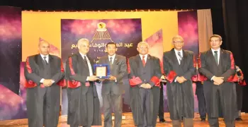 جامعة المنيا تحتفل بعيد العلم السابع