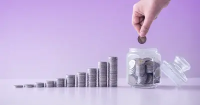 هل درجات مادة الثقافة المالية للصف الثاني الثانوي تضاف للمجموع؟