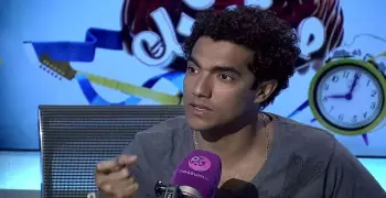 عايز تمثل؟.. اسمع نصايح الفنان محمد عادل