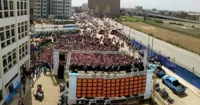 رئيس جامعة دمنهور: نشوفكم في اللجان وهنعمل ايه؟.. والطلاب: لا (فيديو)