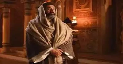 أبطال مسلسل الحشاشين رمضان 2024.. كوكبة متميزة من النجوم على رأسهم كريم عبدالعزيز