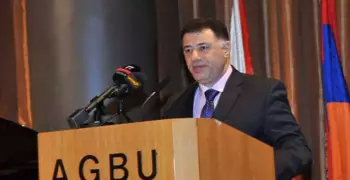 بالمستندات| إقالة عميد كلية الآداب جامعة دمنهور