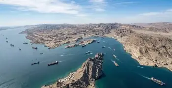 إغلاق مضيق هرمز بالكامل.. إيران تلوح بتصعيد إضافي على خلفية التوترات الإقليمية