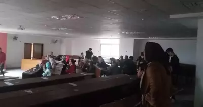 كلية فنون تطبيقية بنها تنظم إيفنت «​​​​​​​English club»