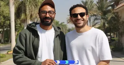 قصة مسلسل دافنينه سوا.. مفارقات كوميدية في رحلة البحث عن كنز مفقود بعد سنوات السجن