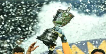 كوميديا سوداء.. اتحاد الكرة يهدي بيراميدز ميدالية الكرة النسائية بدلا من كأس مصر