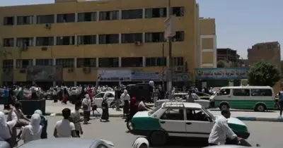 هتافات ومطالبات بعودة النظام القديم.. طلاب أولى ثانوي غاضبون من الامتحانات الإلكترونية