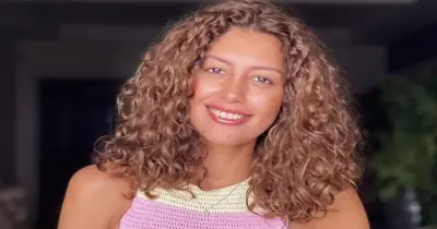 من هي ميرنا الهلباوي؟..  الكاتبة الشهيرة تروي تفاصيل تعرضها للسرقة وخيانة الأمانة