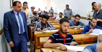 رئيس جامعة بني سويف يتفقد لجان الامتحانات في 3 كليات