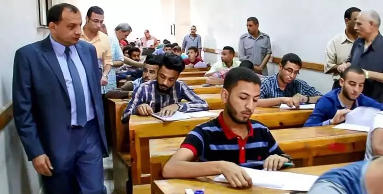  رئيس جامعة بني سويف يتفقد لجان الامتحانات في 3 كليات 