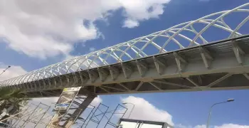 بالصور.. جامعة مصر للعلوم والتكنولوجيا تستعد لافتتاح كوبري «must»