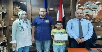 طالب مصري يلتحق بالجامعة بعد الصف السادس الابتدائي