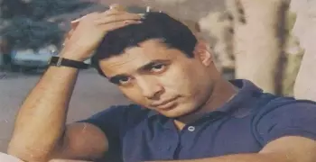 أسرار أحمد زكي ولماذا دفن مع ممدوح وافي وزواجه بالفنانة رغدة