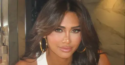 من هي إنجي كيوان.. بطلة الإعلانات مع عمرو دياب