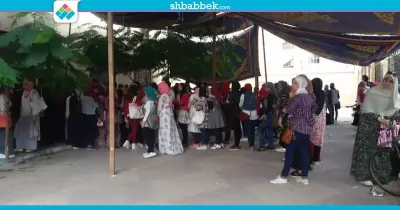 توافد طلاب المرحلة الثالثة للتقديم بـ«أداب المنصورة»