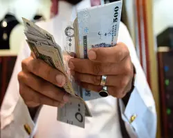 موعد نزول الرواتب هذا الشهر في السعودية.. متبقي 8 أيام
