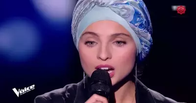 انسحاب منال ابتسام الفرنسية المحجبة من «ذا فويس» بعد الهجوم عليها