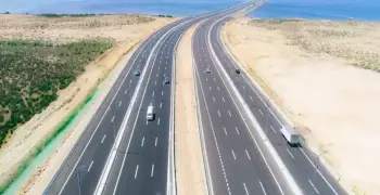 غلق طريق الواحات بعد انفجار ماسورة غاز 6 أكتوبر