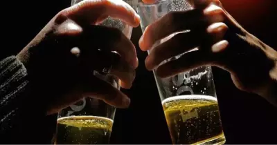 مشروب كحولي يودي بحياة طالب في حفل زفاف بالشرقية