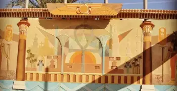 طلاب جامعة أسيوط يصممون «جدارية» بطول 8 متر