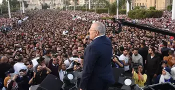 مجلس جامعة القاهرة يستنكر حملة الهجوم على رئيس الجامعة