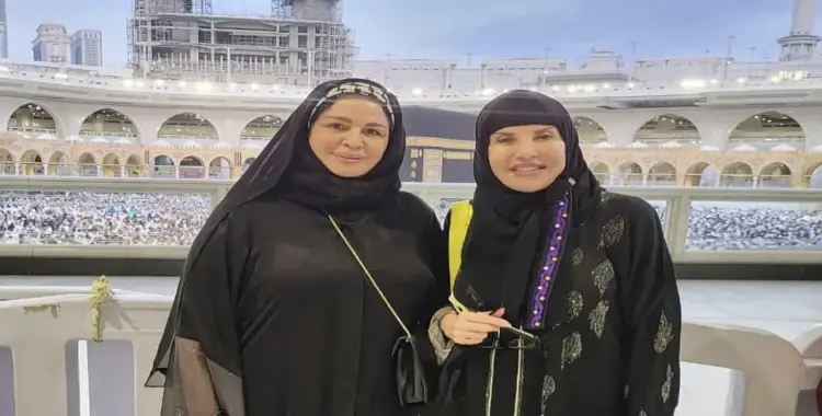  استغاثة إلهام شاهين وهالة سرحان من مطار بغداد 