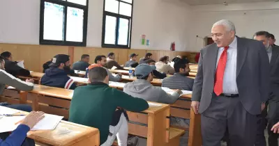 صور| رئيس جامعة السادات يتفقد لجان الامتحانات