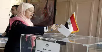 «المصريين بالخارج»: الإقبال على الاستفتاء في الكويت فاق التوقعات (فيديو)